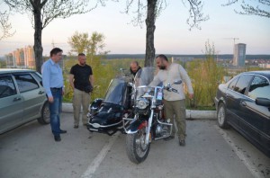 7_Cerny nuz se svym strojem_resize_20150518_125023