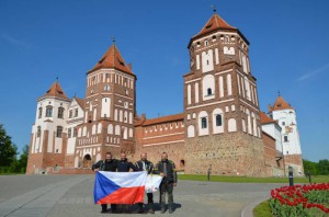 3_Full Gas na zamku Mir_resize_20150522_104546