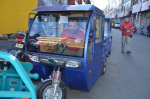 4_Ales si oblekl novou trikolku_resize_20150501_080750