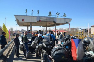 3_konecne prijela sarze a po 20 min. rozhoduje.....NE nikam!_resize_20150502_165302