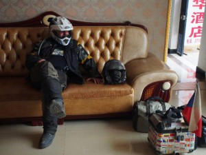 14_Kuba s Alesem na sedacce 